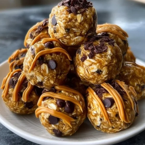 No-bake peanut butter energy bites made with oats and chocolate chips